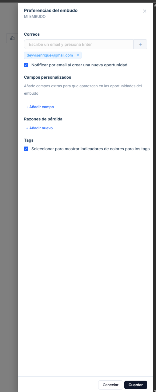 Panel Preferencias del embudo: correos de aviso, campos personalizados, razones de pérdida y colores de las etiquetas